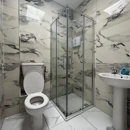 Of The Town No.5 Apartament Cootehill