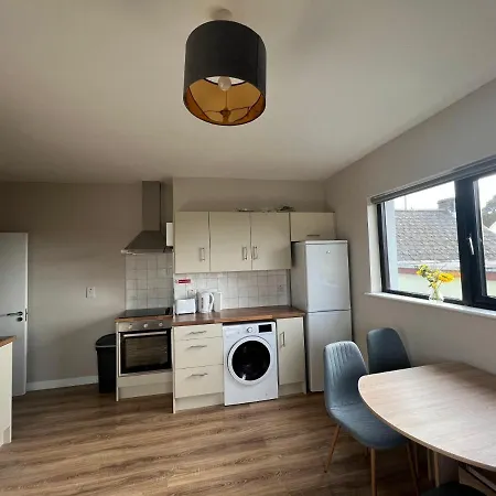 Of The Town No.5 Apartament Cootehill